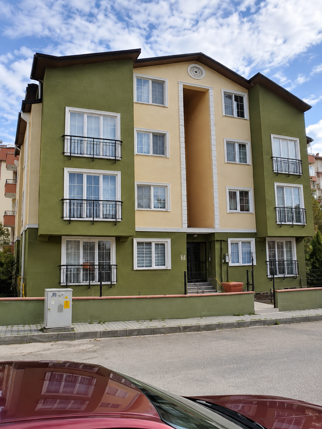 Sırrıpaşa Erdağı Evleri — yan cephe